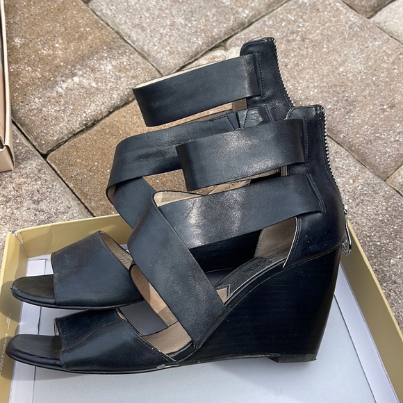MICHAEL KORS WEDGES - Picture 1 of 10